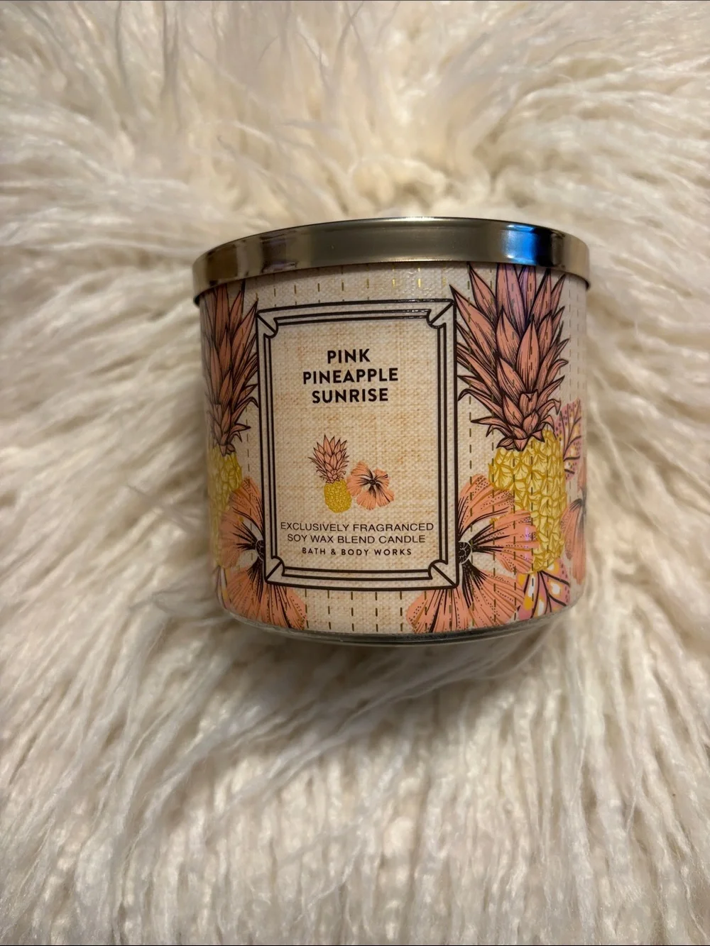 NWT! Bath and Body Works 3 wick candle